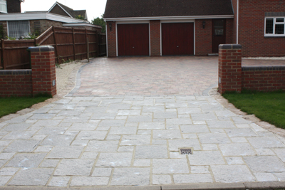 Driveway Block paving Autumn Gold  with granite entrance and edging049.jpg
